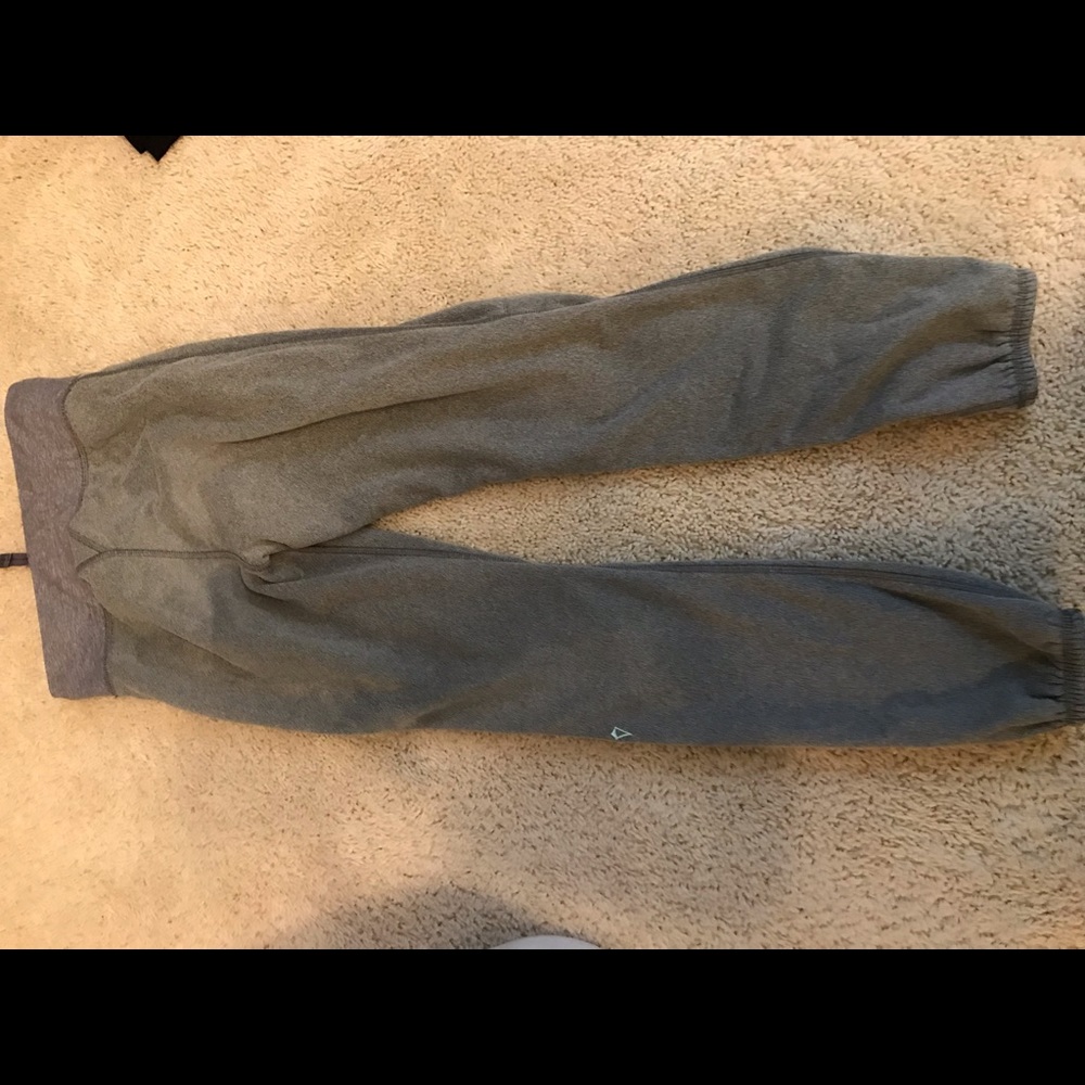Ivivva joggers size 10
